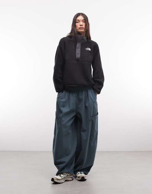 The North Face Cragmont 1/2 snap button fleece in black and grey, 2 of 4