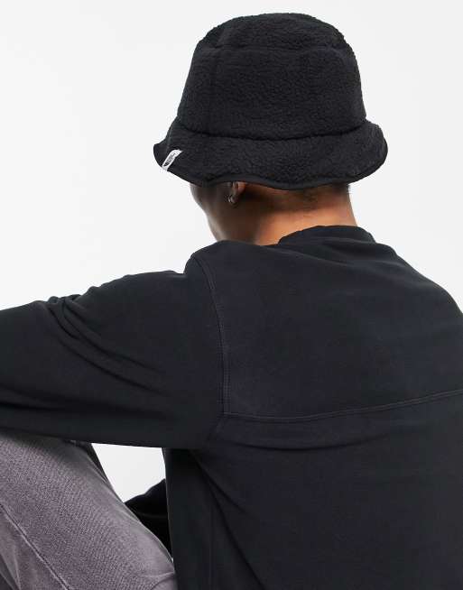 The North Face Cragmont fleece bucket hat in black | ASOS display picture 2