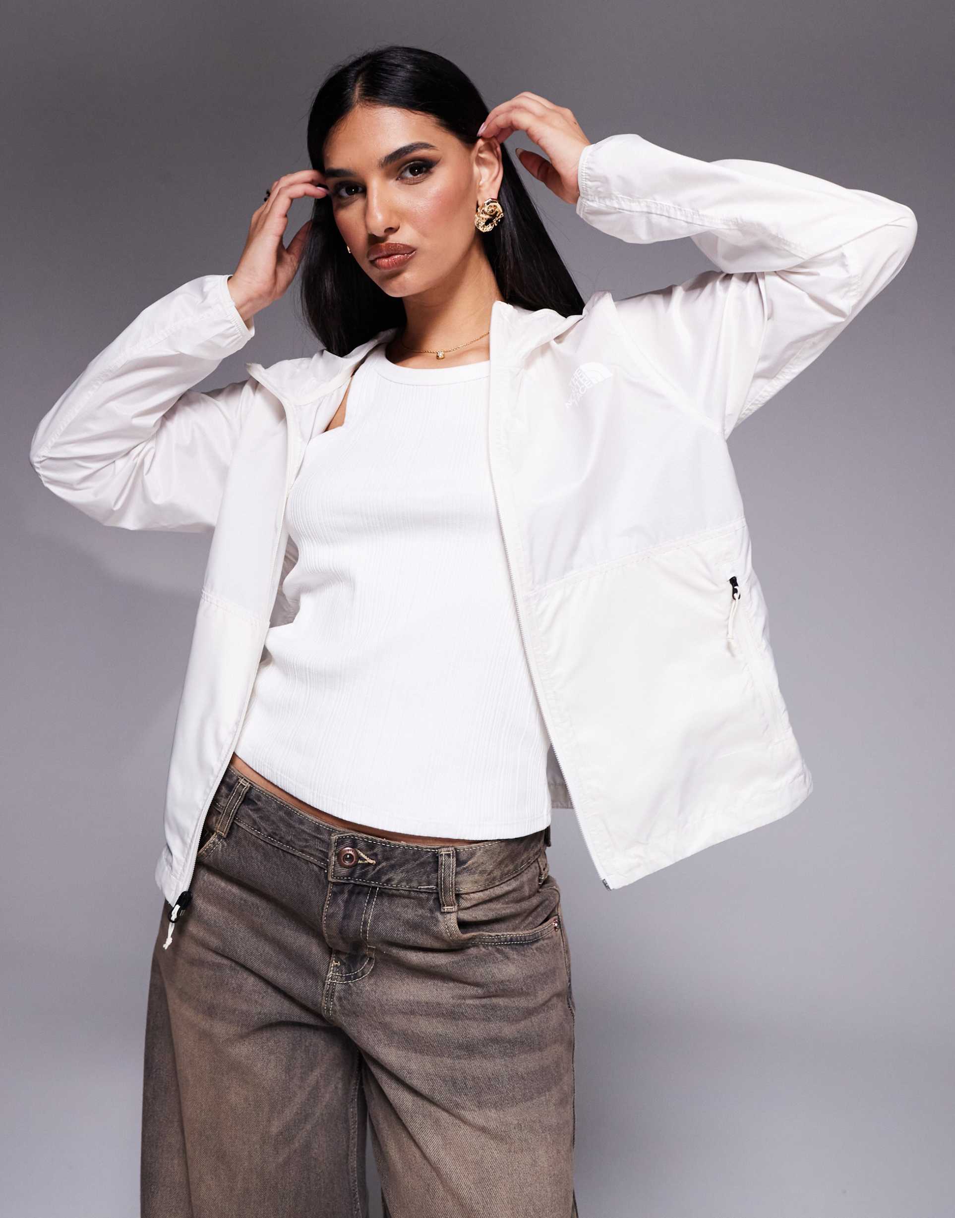 the north face cyclone wind jacket in off-white