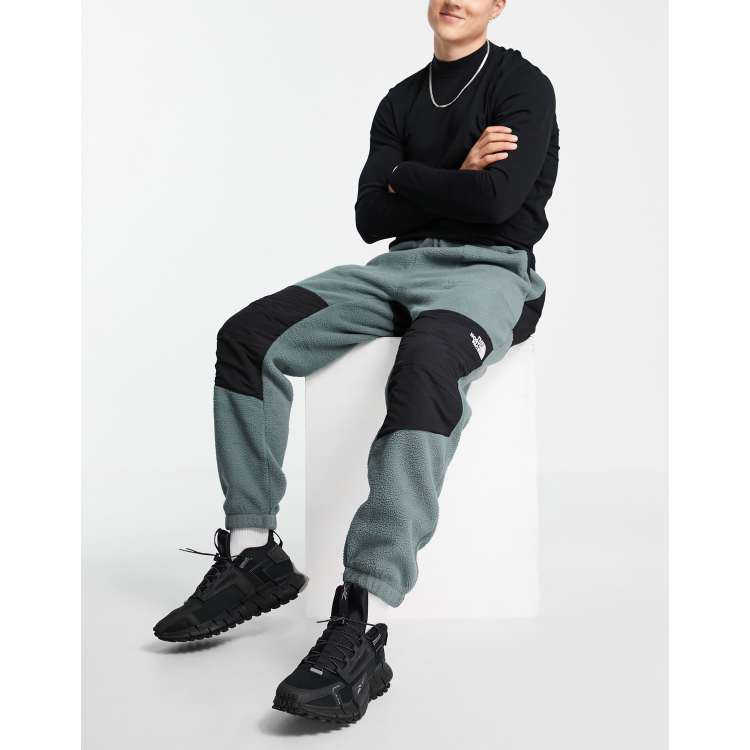 The North Face Denali sweatpants in green | ASOS