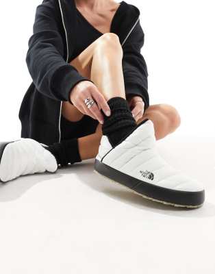 The North Face - Denali Thermoball - Chaussons adhérents - Crème et noir-Blanc