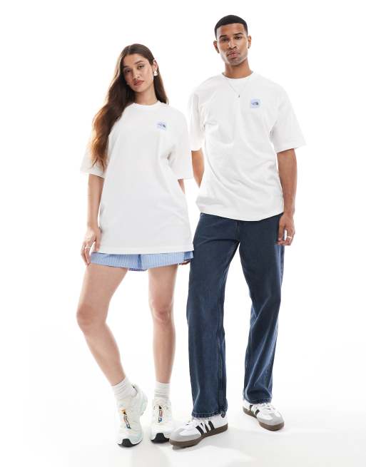 The North Face Dome Tent backprint oversized t-shirt in white exclusive to ASOS, 3 of 4