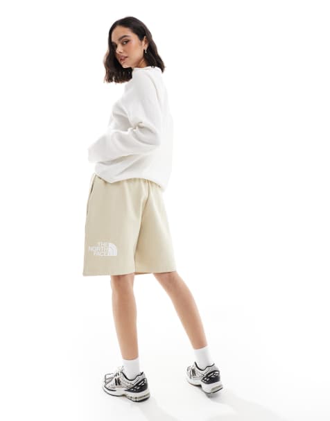 The North Face Easy regular shorts in gravel - view 1