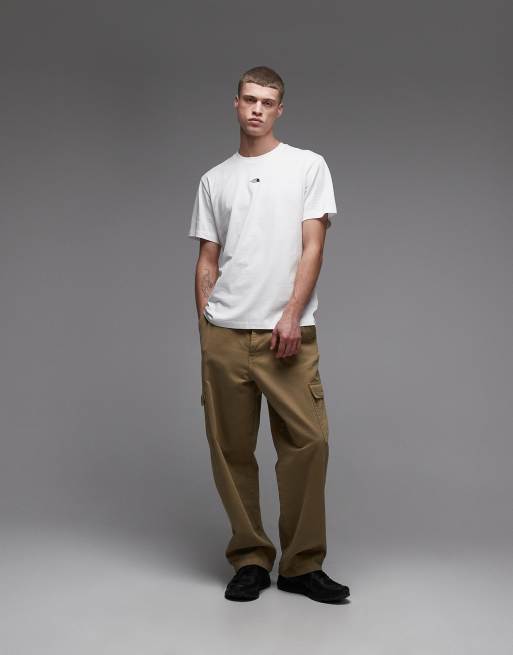The North Face Essential central logo t-shirt in white - WHITE, 2 of 5