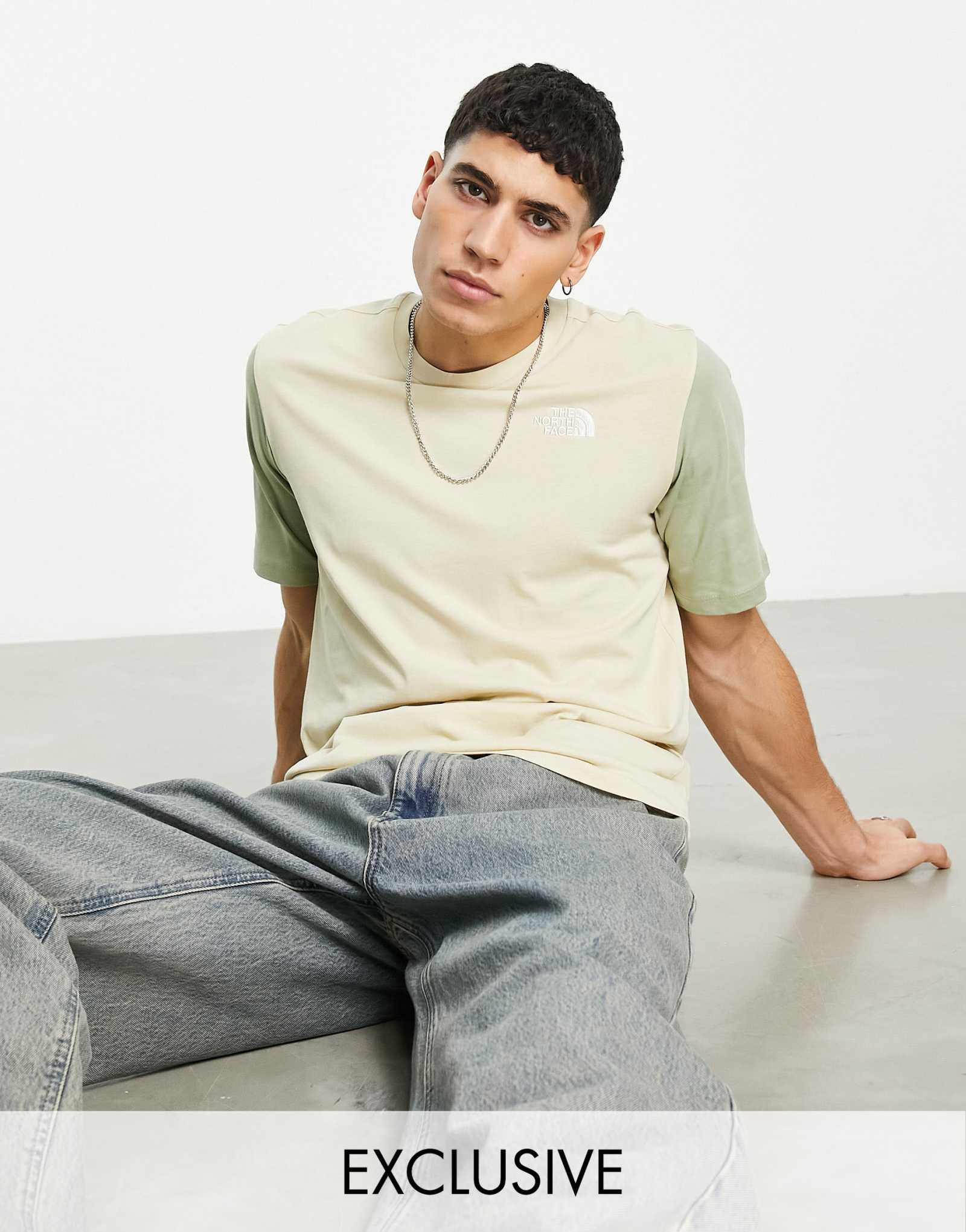 Футболка The North Face Essential color block серо-коричневого цвета - эксклюзивно для ASOS