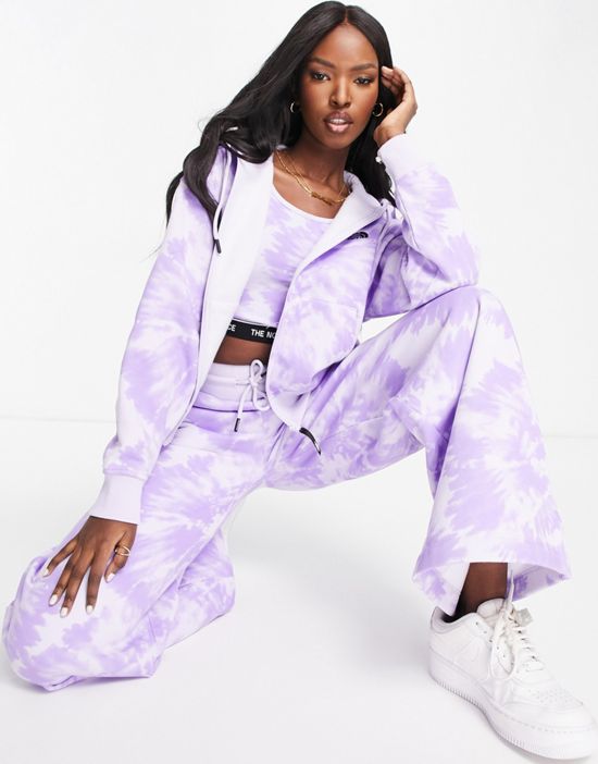 https://images.asos-media.com/products/the-north-face-essential-full-zip-hoodie-in-purple-tie-dye-exclusive-to-asos/202256196-3?$n_550w$&wid=550&fit=constrain