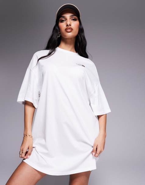 The North Face – Essential – T-Shirt-Kleid in Weiß mit Logo - view 1