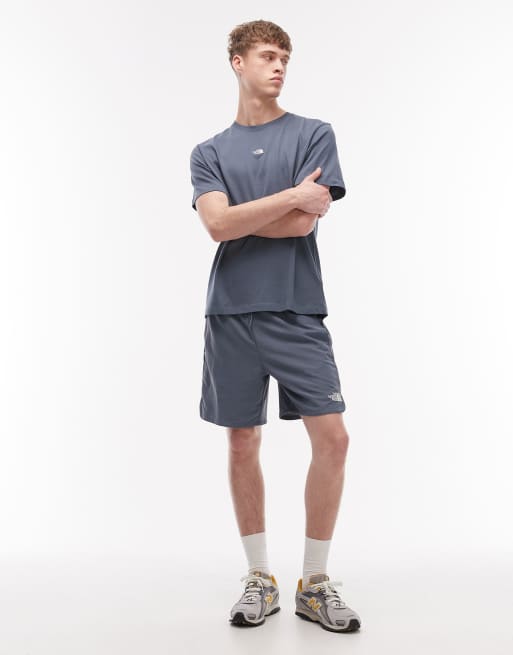 The North Face - Essential - T-shirt met logo in het midden in grijs, 2 van 5