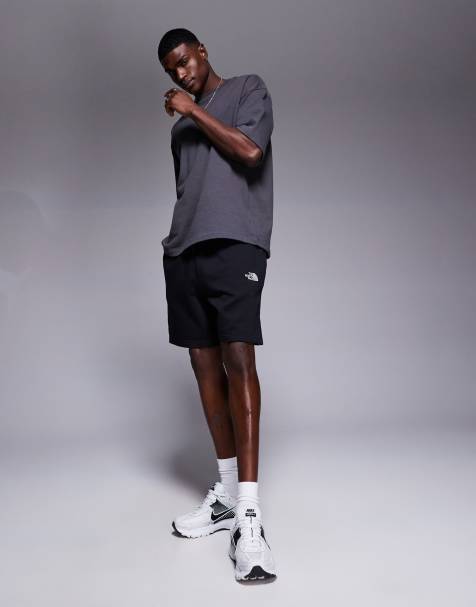 The North Face - Essentials - Shorts van sweatstof met logo in zwart - view 1