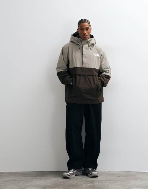 The North Face Everyday anorak in bianco pietra e marrone scuro, 5 di 5