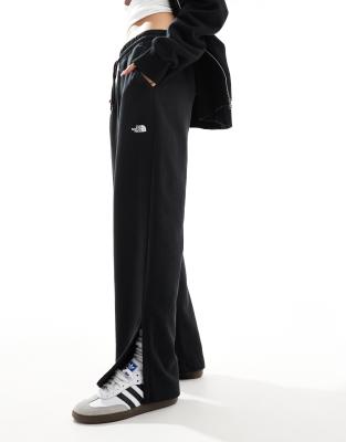 The North Face Evolution Fleece Sweatpants In Black