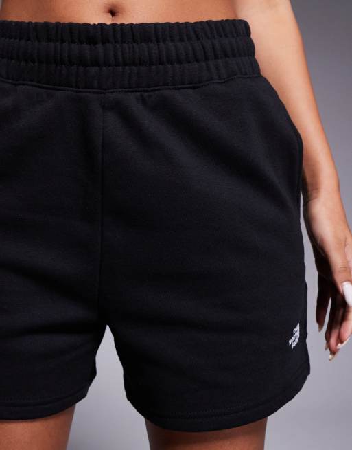 The North Face Evolution shorts in black, 4 of 5