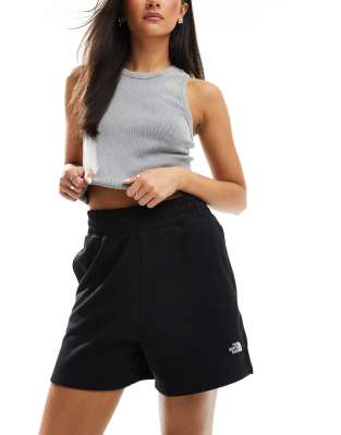 Evolution shorts in black