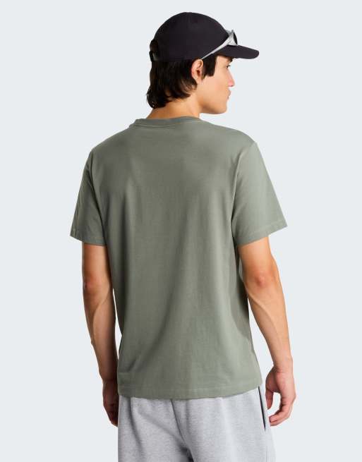 The North Face Evolution Simple Dome T-shirt regular in verde agave/bianco TNF, 2 di 4