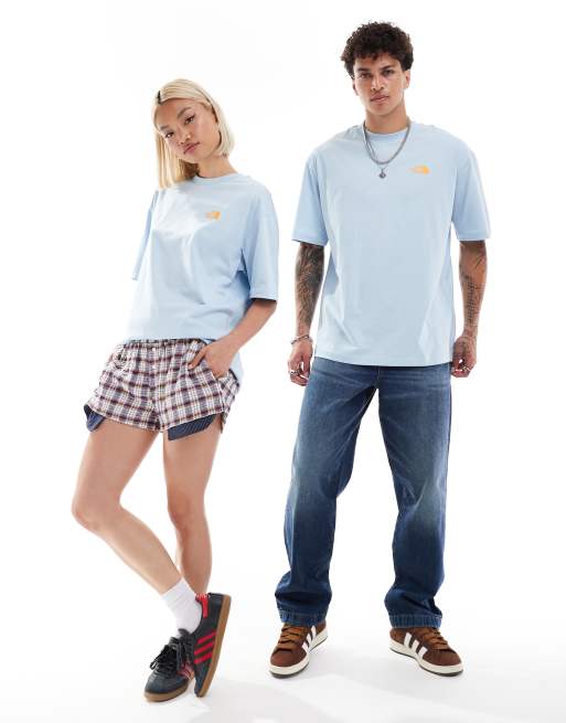 The North Face – Exotic Days – Ljusblå t-shirt i oversize med tryck baktill, 2 av 4