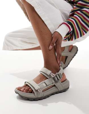 The North Face - Explore Camp - Sandalen in Grau und Rosa