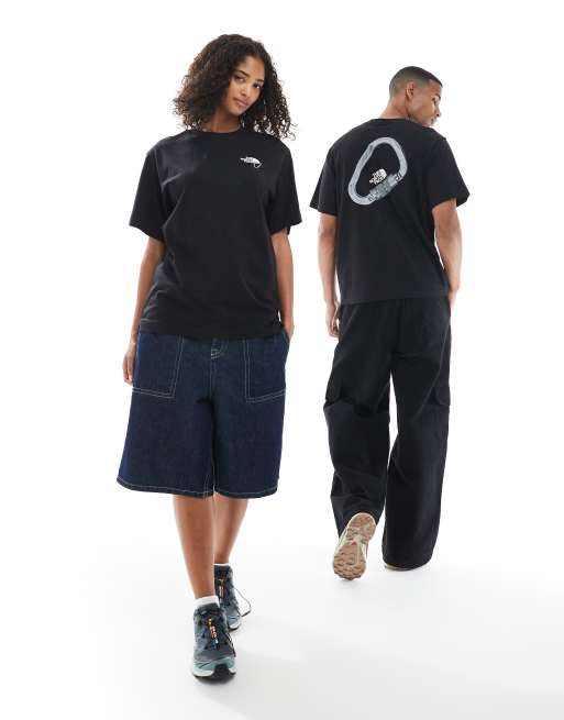 The North Face Explore Carabiner unisex relaxed backprint t