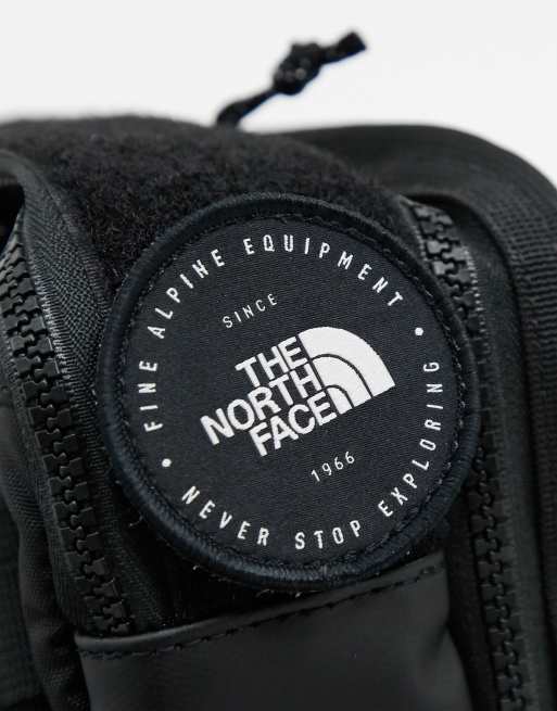 The North Face Explore fanny pack in black, 3 of 4