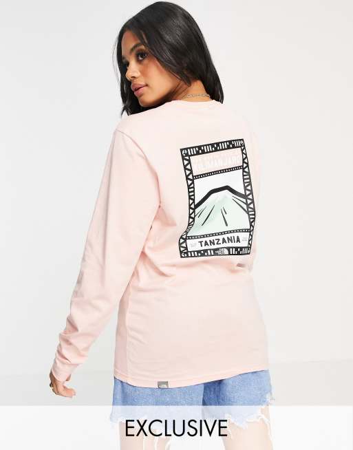 The North Face – Faces – Rosa t-shirt med långa ärmar, endast hos ASOS