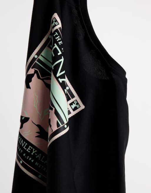 The North Face – Faces – T-Shirt in Schwarz/Rosa, exklusiv bei ASOS, 4 von 4