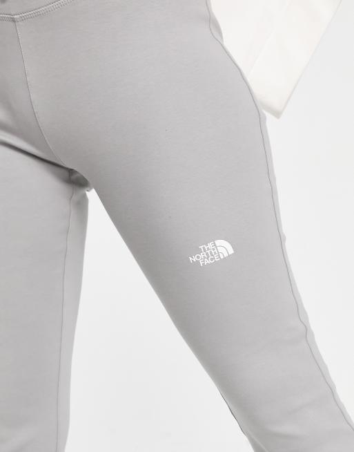 The North Face - Flare-legging in lichtgrijs, exclusief bij ASOS, 3 van 4