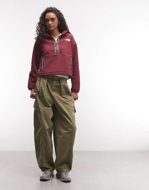 The North Face Fleeski 1/4 zip in burgundy, 3 of 4