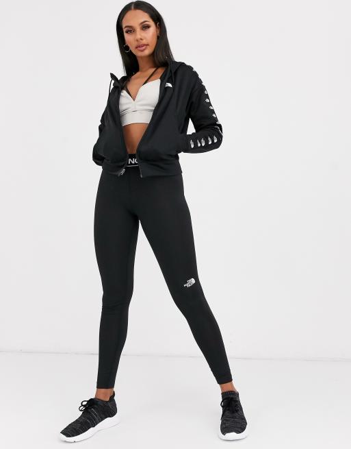 The North Face – Ausgestellte Leggings in Hellgrau, exklusiv bei ASOS