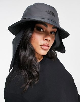 The North Face Flyweight bucket hat in black/ dark grey