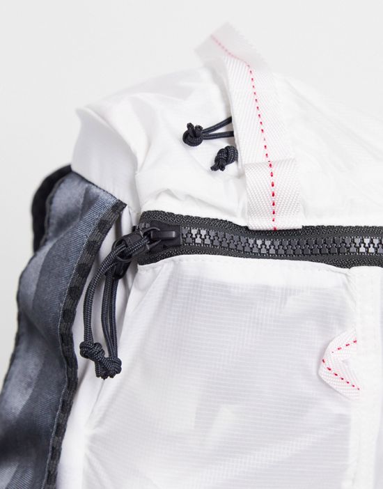 https://images.asos-media.com/products/the-north-face-flyweight-day-backpack-in-white/201730853-2?$n_550w$&wid=550&fit=constrain