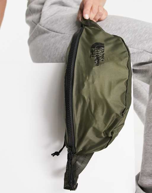The North Face Flyweight fanny pack in green, 3 of 4