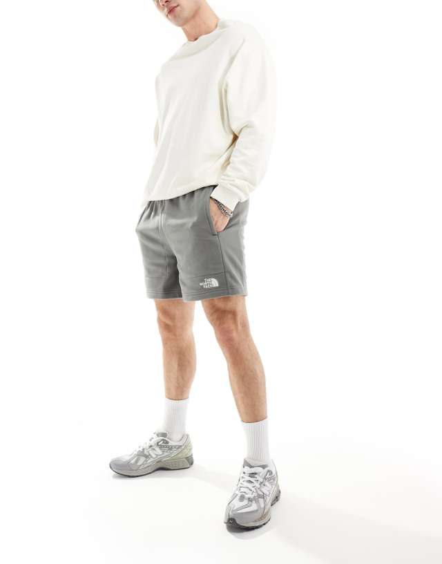 The North Face - glacier fleece shorts in grey exclusive at asos