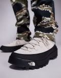 [The North Face] The North Face Glenclyffe Urban low boots in white and black 45 WHITE