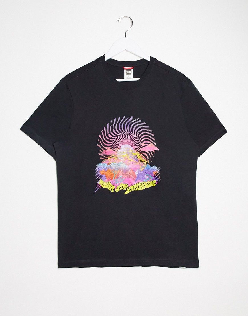 The North Face – Graphic exploring – Svart t-shirt med tryck