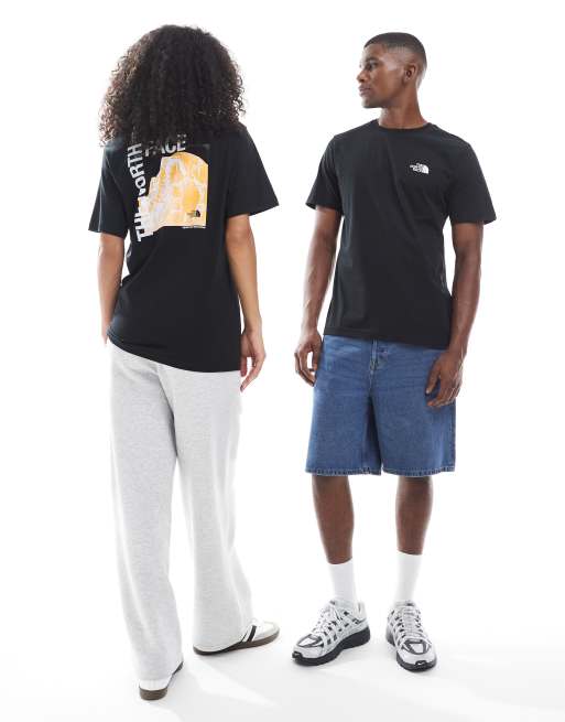 The North Face Half Dome Photo unisex backprint t-shirt in black, 3 of 4