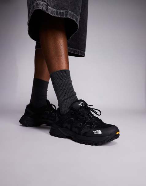 The North Face Hedgehog 06 RVST shoes in black - view 1