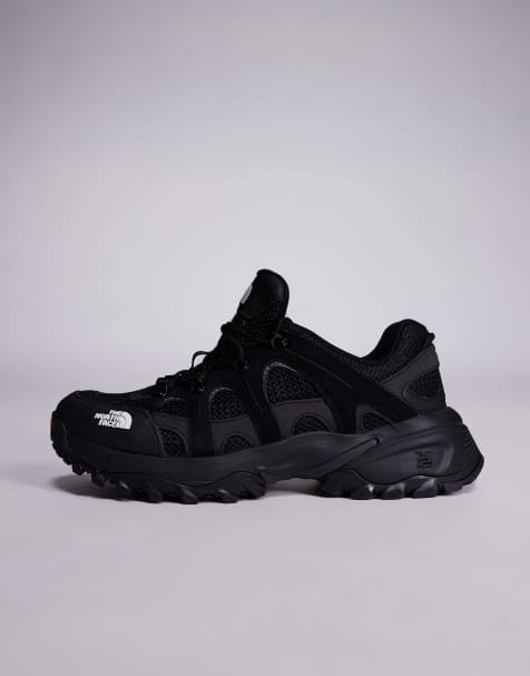 The North Face Hedgehog 06 RVST shoes in black - view 2