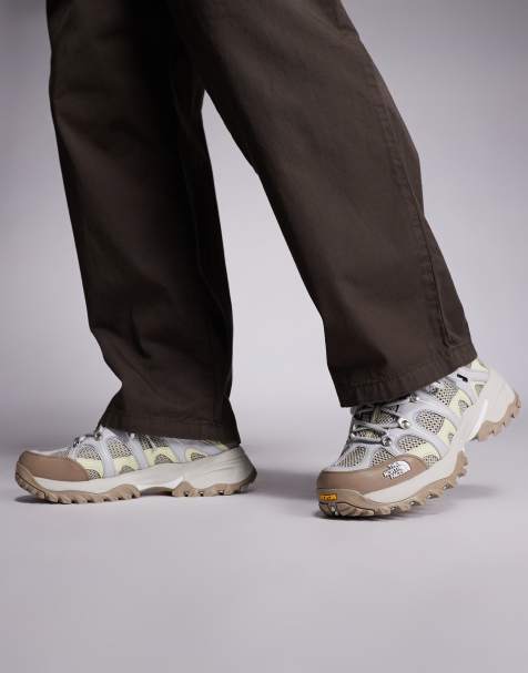 The North Face Hedgehog 06 RVST shoes in white - view 1