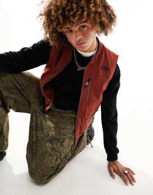The North Face - Heritage - Gilet in cotone marrone multitasche con zip