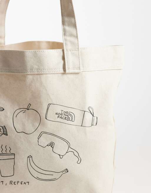 The North Face Hike picnic graphic tote i vitt, 3 av 4