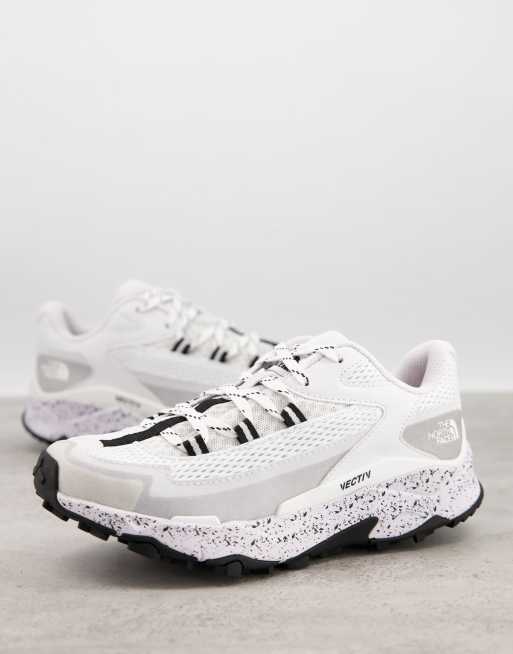 The North Face – Hiking Vectiv Taraval – Sneaker in Weiß