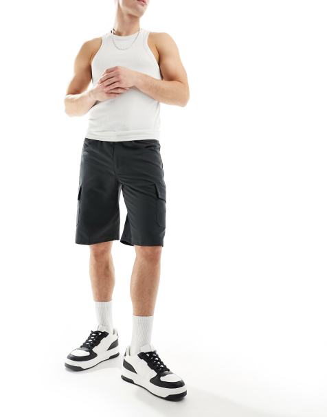 The North Face Horizon cargo shorts in charcoal - view 1