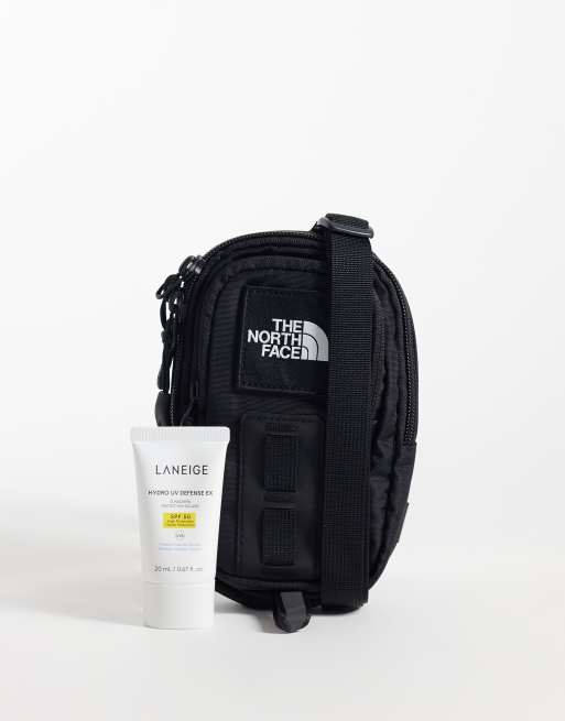 The North Face Hot Shot crossbody bag in black, 2 of 4