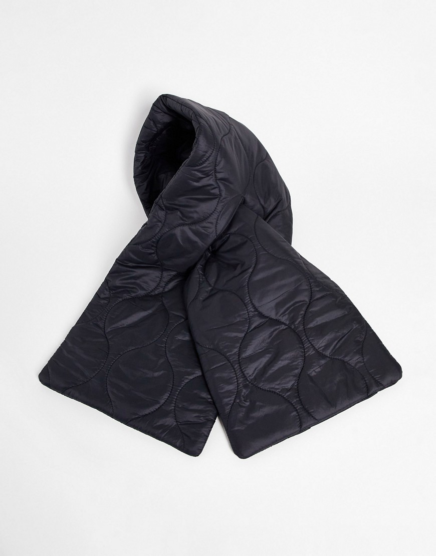 The North Face Insulated scarf in black