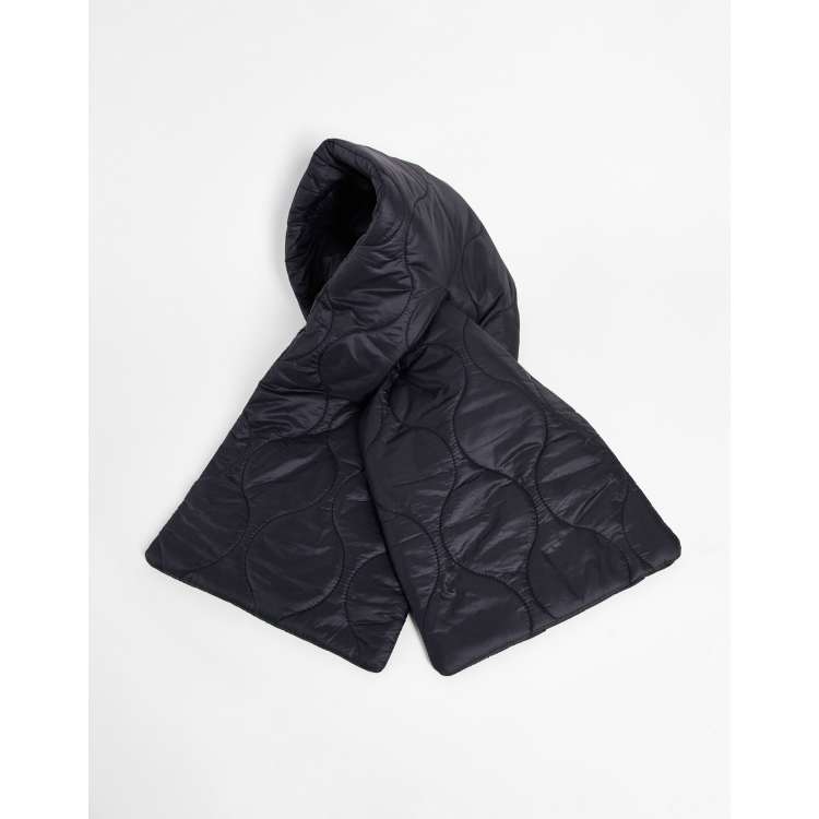 The North Face Insulated scarf in black