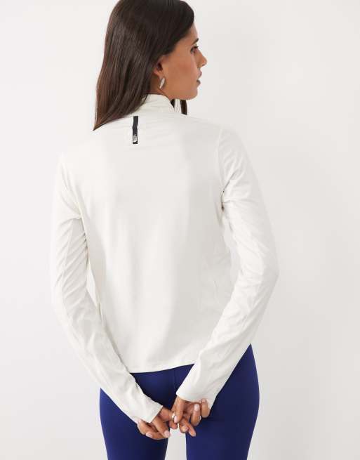 the North Face Jaida 1/4 zip in white heather, 3 of 4