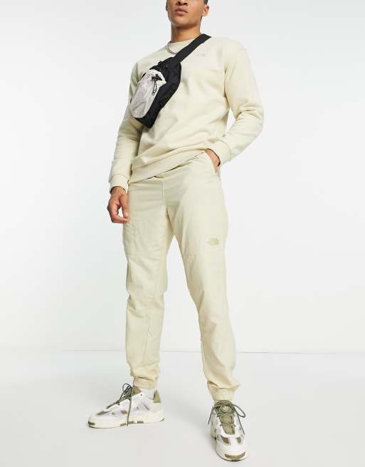 The North Face Jogger tiss Beige ASOS