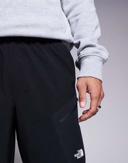 The North Face Lightstride 9-inch Short in black