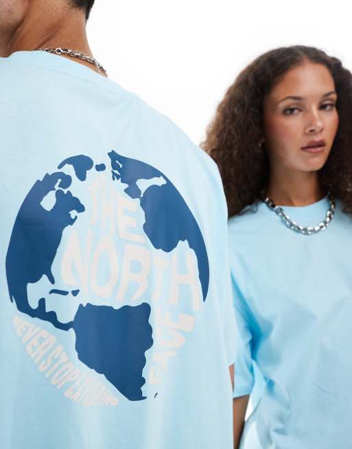 The North Face – Ljusblå t-shirt i oversize med globtryck baktill, 4 av 4