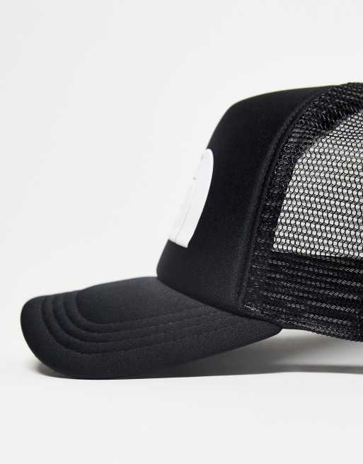 The North Face Logo Trucker cap in black, 4 of 4
