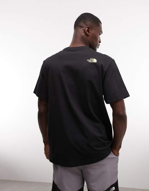The North Face Logo Twist relaxed t-shirt in black, 5 of 5
